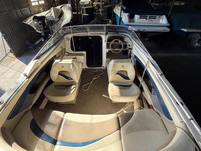 Four Winns 21 2000 Volvo 225 hp